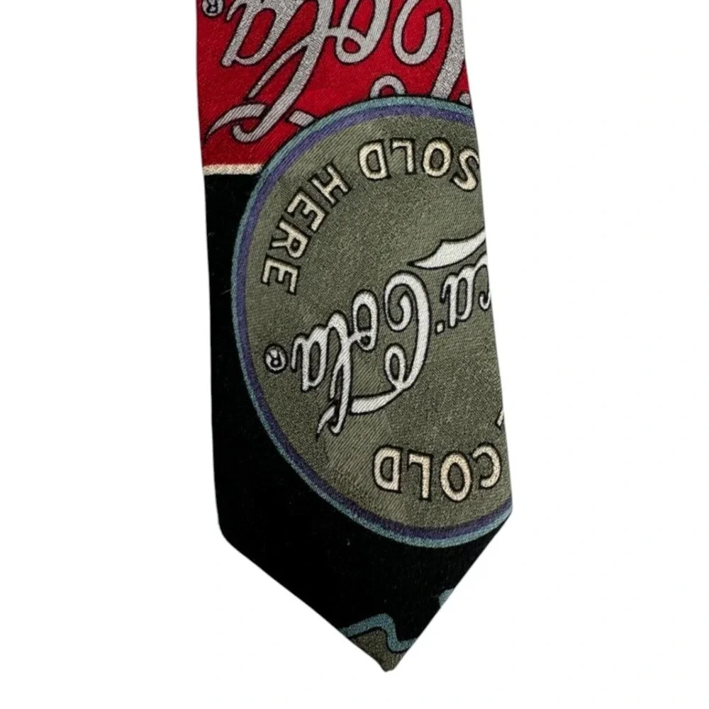 Corporate Casual By Van Heusen Coca Cola Signs Bottles Men's Neck Tie 100% Silk